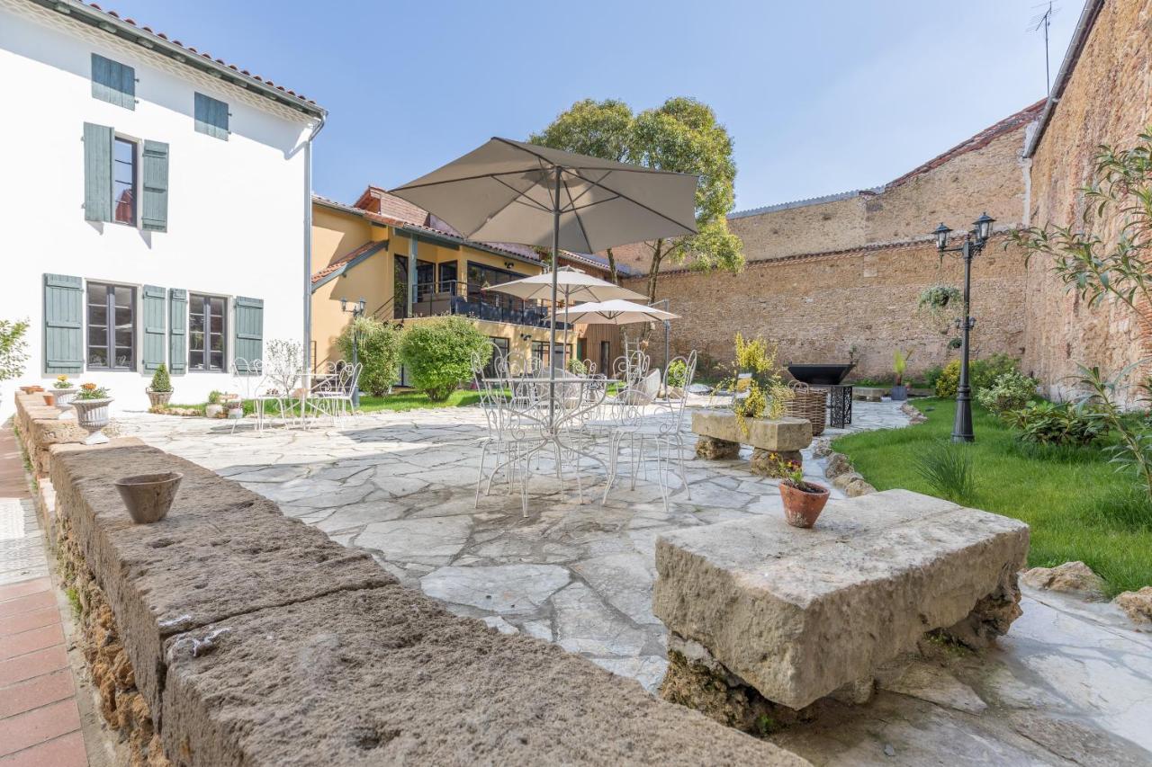Le Logis D'Augustin Bed & Breakfast Mont-de-Marsan Dış mekan fotoğraf